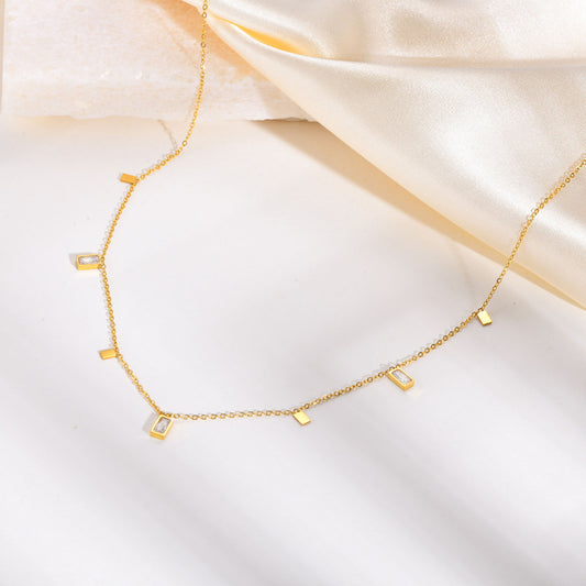 ✨ Minimalist Geometric Crystal Necklace – Gold Tone ✨